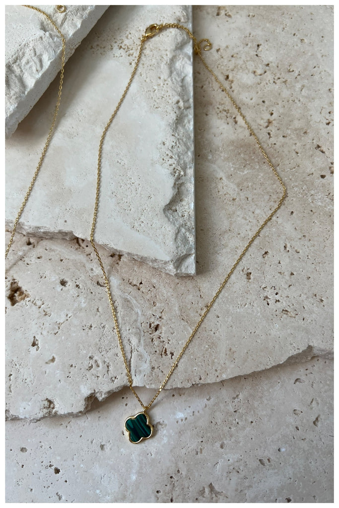 Love Bond Clover Necklace (Emerald)