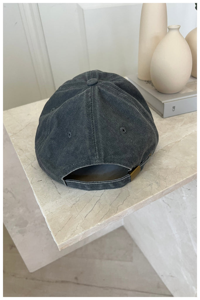 LA Embroidered Hat (Grey)